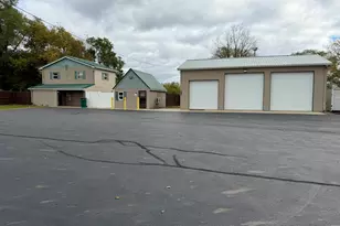 396 & 398 N 20th St, Springfield, MI 49037 - Photo 1