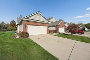 4738 Summer Ridge Dr, Howell, MI 48843 - Photo 4