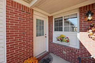 4738 Summer Ridge Dr, Howell, MI 48843 - Photo 6