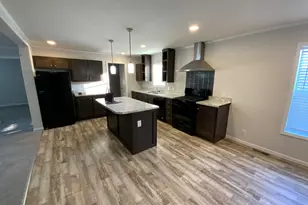 3635 Hawthorn Dr, Jackson, MI 49201 - Photo 4