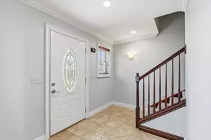 758 W Woodside Ave, Madison Heights, MI 48071 - Photo 2