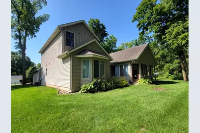 913 Clark Street SE, Lowell, MI 49331 - Photo 18
