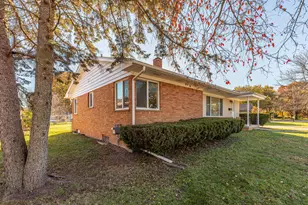 514 Mills Rd, Saline, MI 48176 - Photo 2