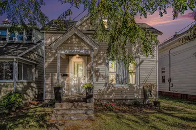 905 Courtney Street NW, Grand Rapids, MI 49504 - Photo 2