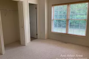 1023 Bluestem Ln, Ann Arbor, MI 48103 - Photo 10