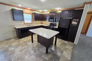 17182 Canmore St, Macomb, MI 48044 - Photo 8