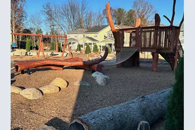 301 Vista Green Drive, Holland, MI 49423 - Photo 10