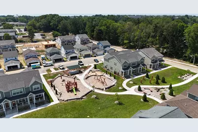 317 Vista Green Drive, Holland, MI 49423 - Photo 4