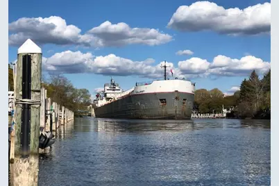317 Fifth Avenue #2, Manistee, MI 49660 - Photo 16