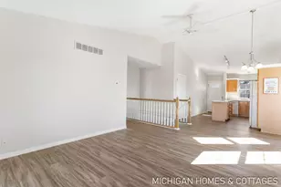 634 Wilshire Ct, Holland, MI 49423 - Photo 10