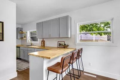 628 E Madison Street E, Hastings, MI 49058 - Photo 12