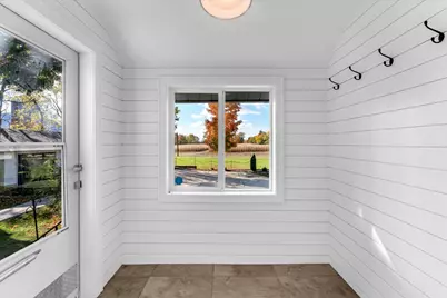 4391 Fruit Ridge Avenue NW, Grand Rapids, MI 49544 - Photo 8