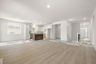 31610 Beaver Cir, New Boston, MI 48164 - Photo 6