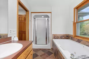 2197 Knollpoint Dr NE, Ada, MI 49301 - Photo 26