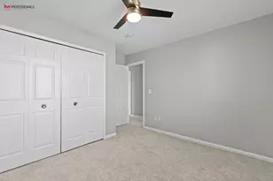 23348 Redman Ct, Trenton, MI 48183 - Photo 12