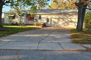 45 Daniel St SE, Grand Rapids, MI 49548 - Photo 1