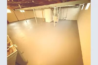 16475 E 8 Mile Road, Eastpointe, MI 48021 - Photo 14
