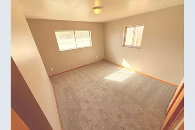 16475 E 8 Mile Road, Eastpointe, MI 48021 - Photo 4