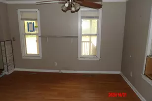 189 Banks St, Coloma, MI 49038 - Photo 2