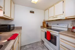 2120 Stone School Cir, Ann Arbor, MI 48108 - Photo 8