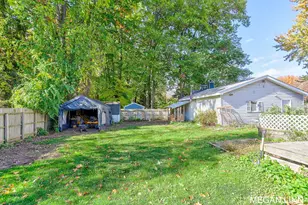 1512 Ottawa Beach Rd, Holland, MI 49424 - Photo 12