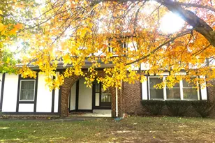 9625 Oakview Dr, Portage, MI 49024 - Photo 2