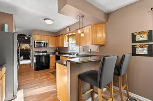 258 Easthill Dr, Battle Creek, MI 49014 - Photo 8