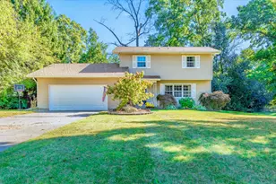 258 Easthill Dr, Battle Creek, MI 49014 - Photo 1