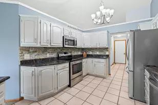 8420 S 12th Street S, Portage, MI 49024 - Photo 10