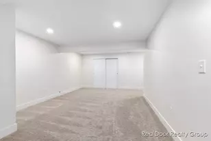 1814 Corville Ct NW, Grand Rapids, MI 49504 - Photo 20