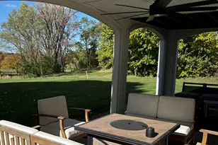 2542 Medinah Ln, Benton Harbor, MI 49022 - Photo 32