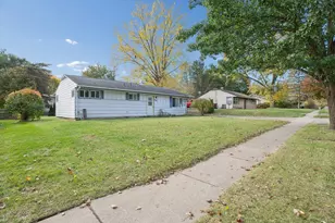 217 W Hughes St, Marshall, MI 49068 - Photo 2