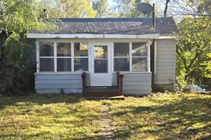 411 Hinckley Blvd, Jackson, MI 49203 - Photo 1