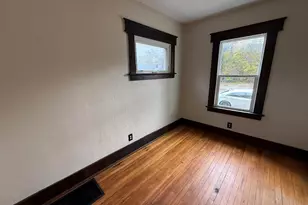 329 S Clemens Ave, Lansing, MI 48912 - Photo 10