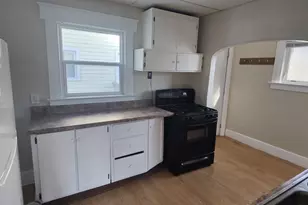 329 S Clemens Ave, Lansing, MI 48912 - Photo 12