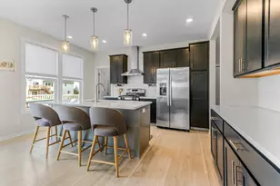 6701 Arlene Dr, Hudsonville, MI 49426 - Photo 2