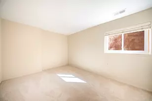 275 Briarcrest Dr, Ann Arbor, MI 48104 - Photo 10