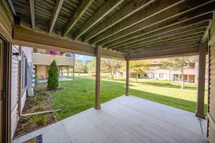 275 Briarcrest Dr, Ann Arbor, MI 48104 - Photo 14