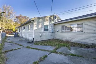 30061 Hazelwood St, Inkster, MI 48141 - Photo 4