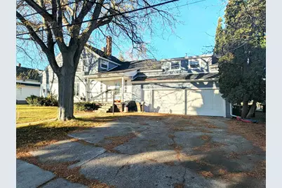 421 Prospect Avenue, Alma, MI 48801 - Photo 2