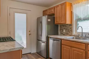 215 S Fruitport Rd, Spring Lake, MI 49456 - Photo 6