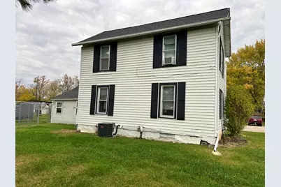 560 S Grand Street, Schoolcraft, MI 49087 - Photo 2