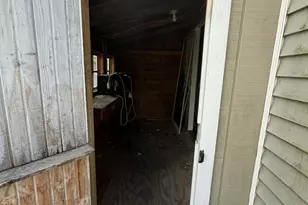 1035 Eastward St, Alma, MI 48801 - Photo 16