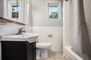 61 Harris Ave, Battle Creek, MI 49037 - Photo 8