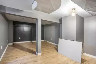 61 Harris Ave, Battle Creek, MI 49037 - Photo 12