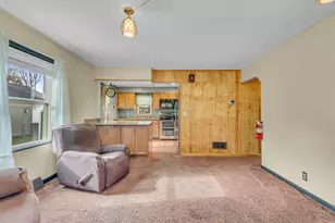 2422 Midday St, Jackson, MI 49203 - Photo 8