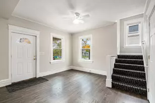 835 Bates St SE, Grand Rapids, MI 49506 - Photo 4