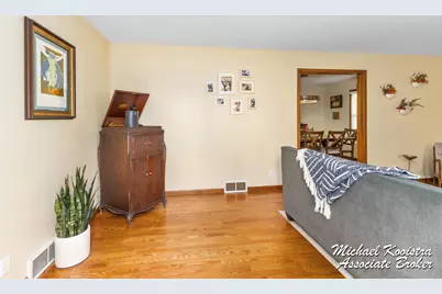 2236 Tecumseh Drive SE, Grand Rapids, MI 49506 - Photo 4