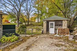 303 E Colfax St, Hastings, MI 49058 - Photo 34