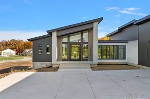312 Ottogan Hls Ct, Dorr, MI 49323 - Photo 6